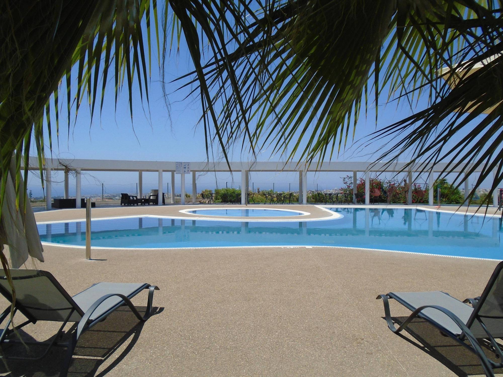 Royal Blue Hotel & Spa Jeroszkípu Kültér fotó